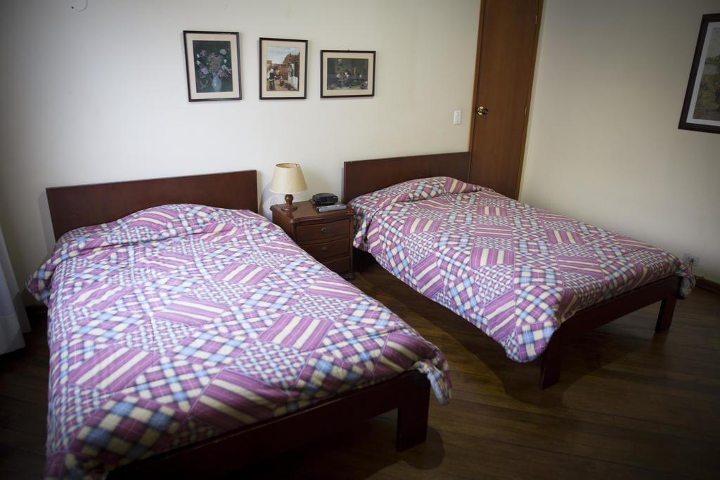 Hostal Bogota Real Luaran gambar